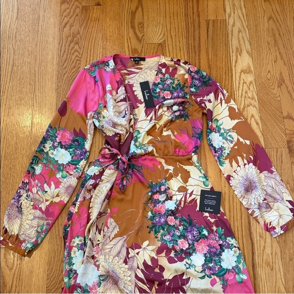 NWT Lulus Put on a Smile Burgundy Floral Print Satin Wrap Maxi Dress- Sz Medium - Picture 4 of 9